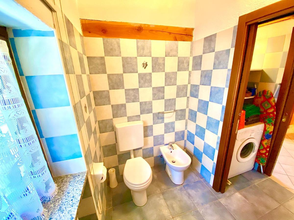 Ferienwohnung Attico Panoramico Con Soppalco Gignod Exterior foto